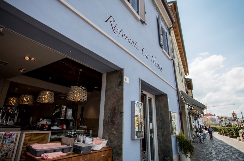 Vista del ristorante Ca' Nostra in Corso Garibaldi  n.60  a  Cesenatico