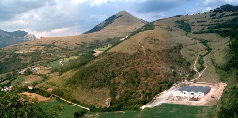  I nostri capannoni a Campitello 